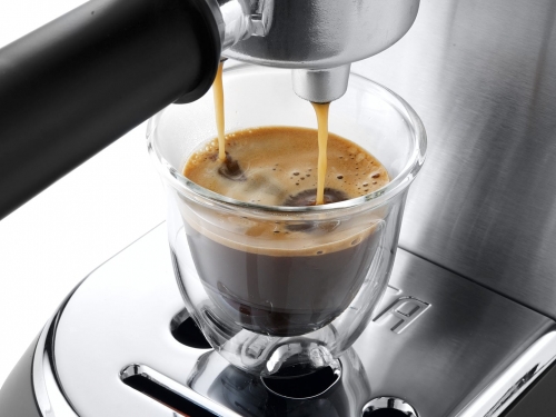 MÁQUINA DE CAFÉ EXPRESSO DELONGHI - EC 685 M